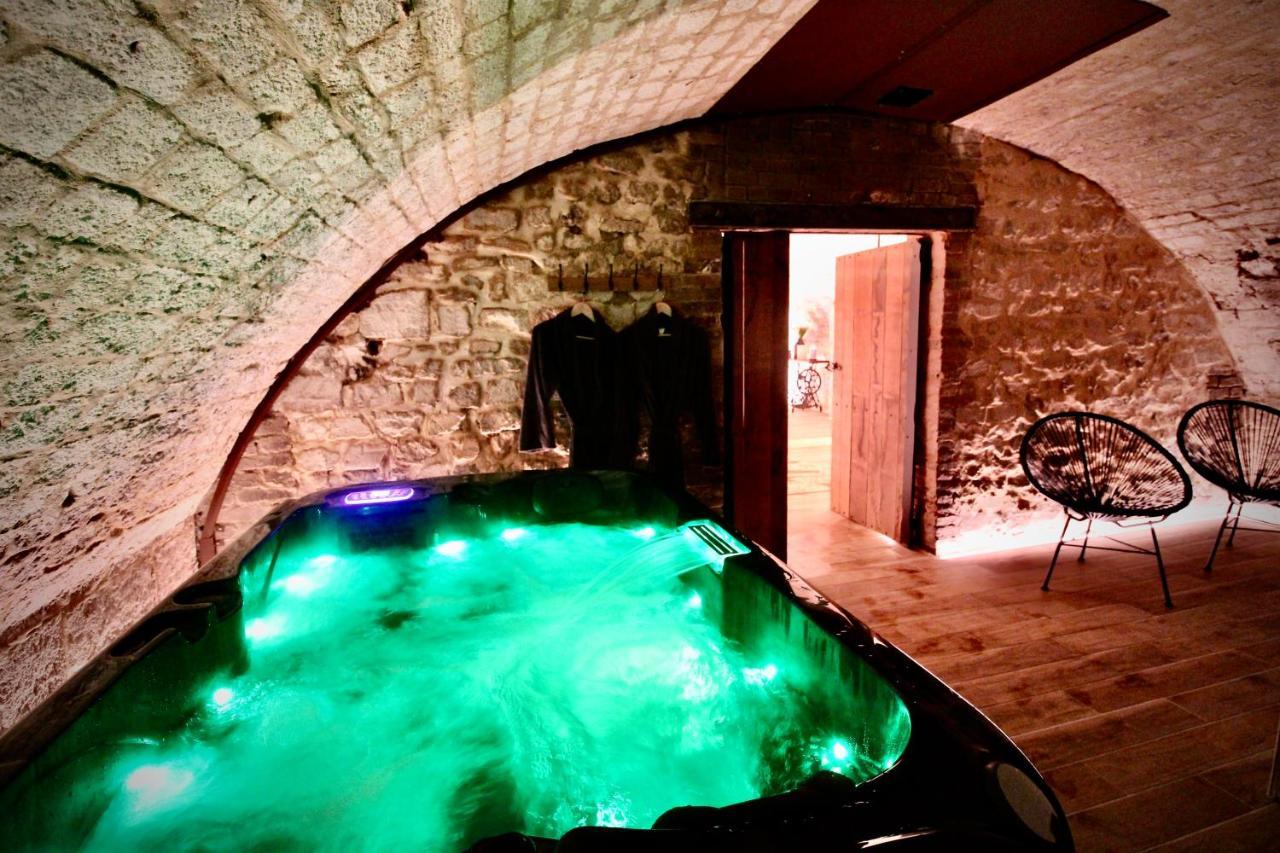 Spa Gaalor***** - Jacuzzi & Sauna A Rouen Exterior photo